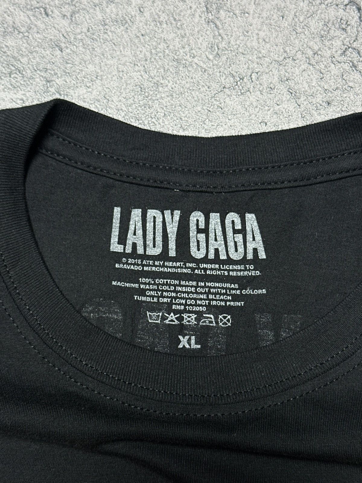 Band Tees Lady Gaga Joanne 2017 World Tour Photo T-Shirt Size US XL / EU 56 / 4 - 6 Thumbnail