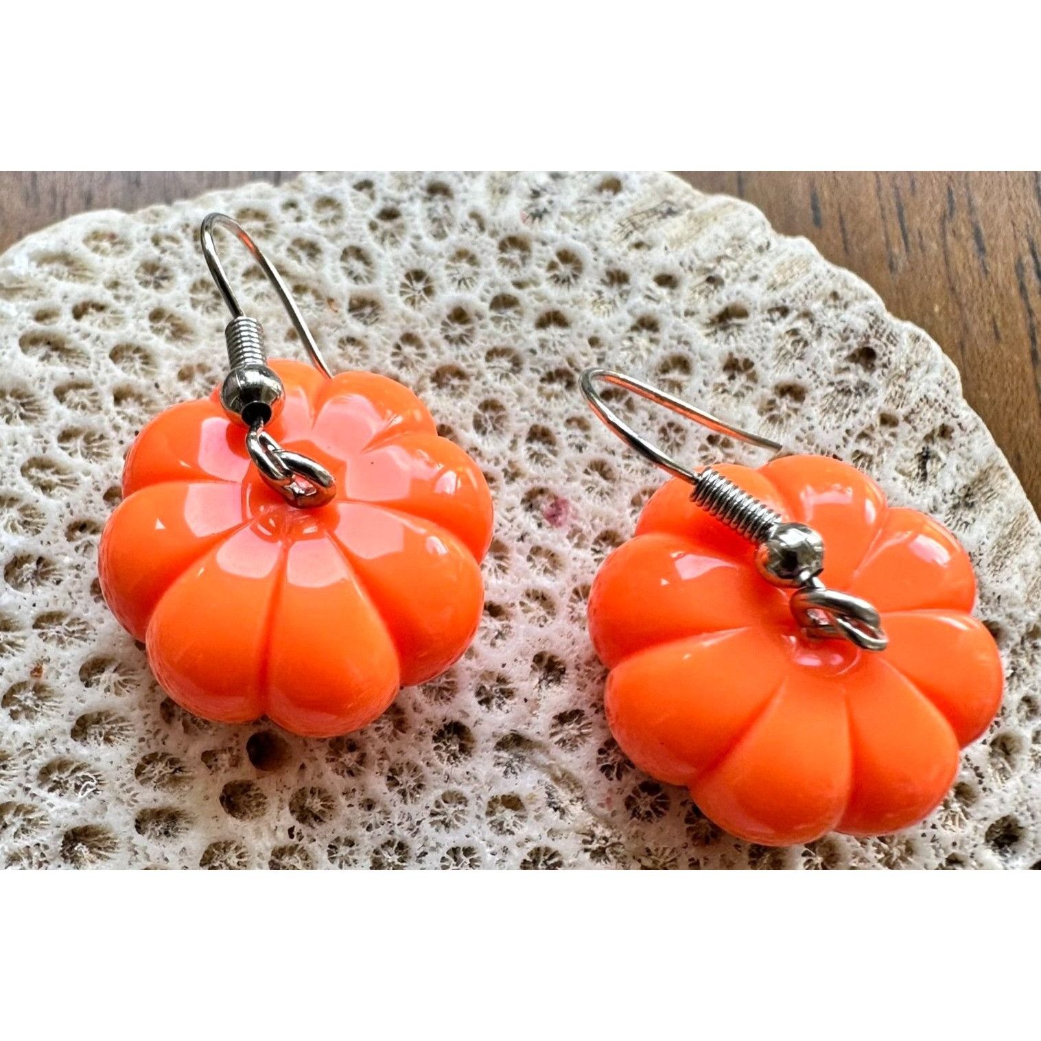 Handmade Pumpkin Earrings Thanksgiving Fall Festive Harvest New Handm Size ONE SIZE - 11 Thumbnail