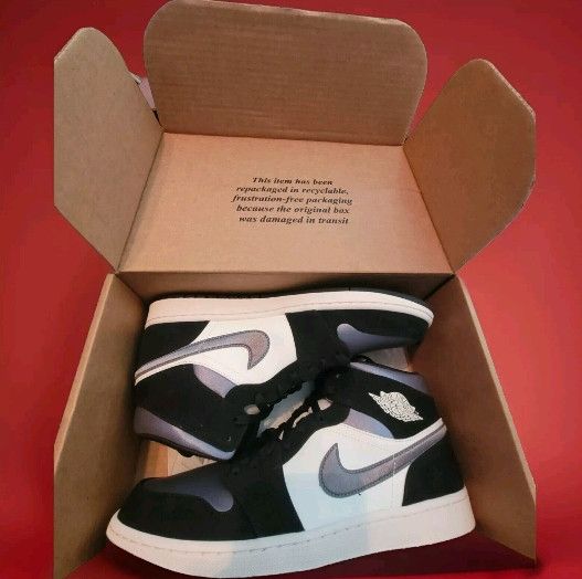 Nike Nike Air Jordan 1 SE Size US 13 / EU 46 - 2 Thumbnail