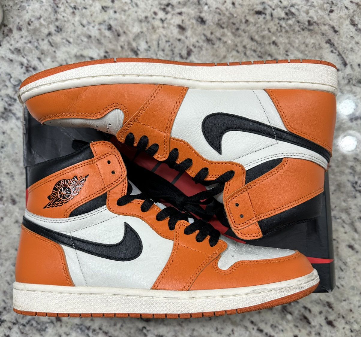 Jordan Brand Air Jordan 1 Retro High OG Reverse Shattered Backboard Size US 11 / EU 44 - 13 Thumbnail