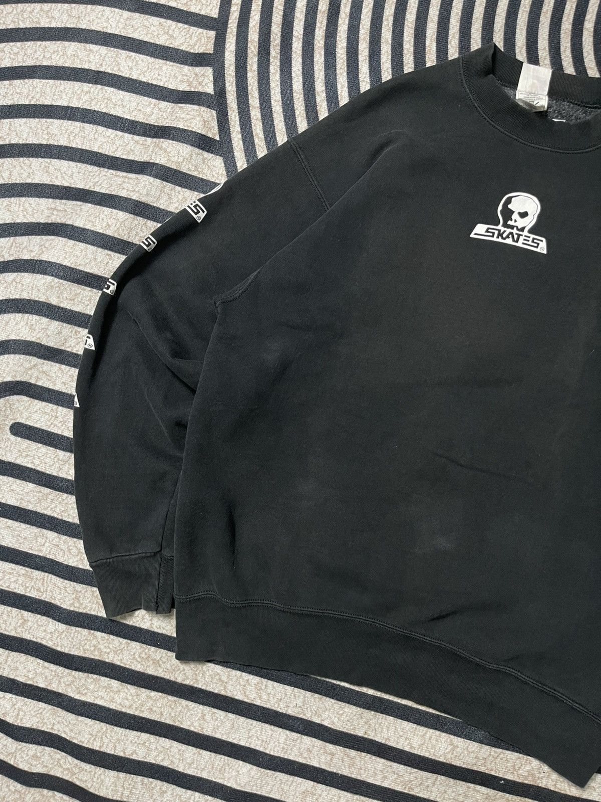 Fruit Of The Loom 90s OG SKULL SKATES SKATEBOARD SWEATSHIRT SUN FADED Size US XL / EU 56 / 4 - 3 Thumbnail