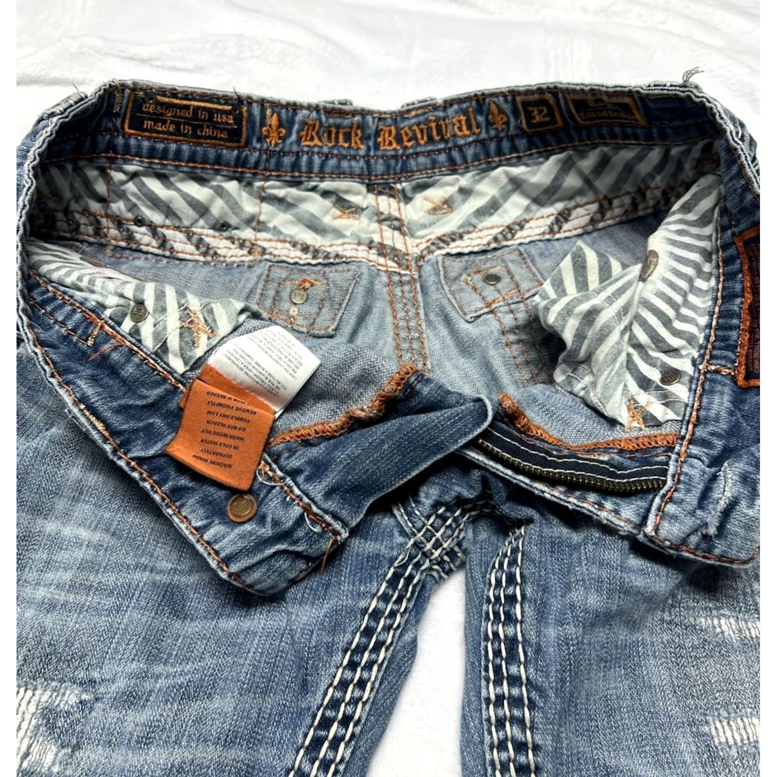 Vintage VINTAGE? ROCK REVIVAL Royce MEN'S 32 x 30 DISTRESSED STRAIGHT LEG BLUE JEANS Size US 32 / EU 48 - 5 Thumbnail