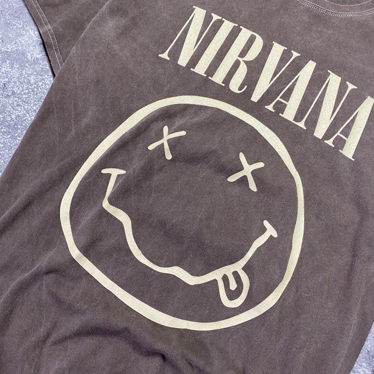 Band Tees Vintage Nirvana Big Logo Rock band Kurt Cobain tee Size US XL / EU 56 / 4 - 4 Thumbnail