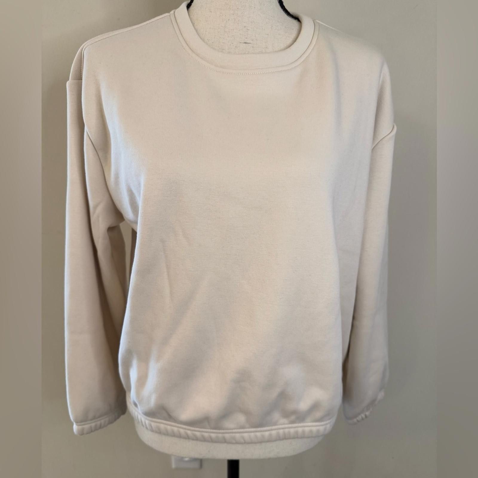 Banana Republic Banana Republic cream fleece lined sweatshirt SZ SM Size S / US 4 / IT 40 - 1 Thumbnail