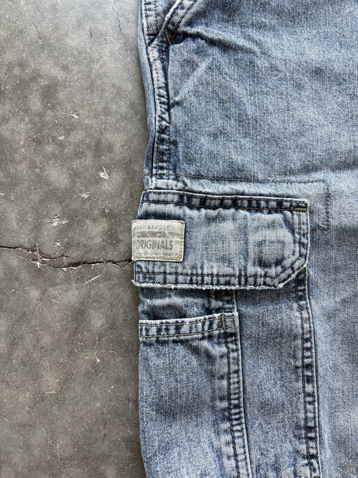 Wrangler Vintage Y2K Wrangler Cargo Jean Shorts Size 36 Distressed Size US 36 / EU 52 - 2 Thumbnail