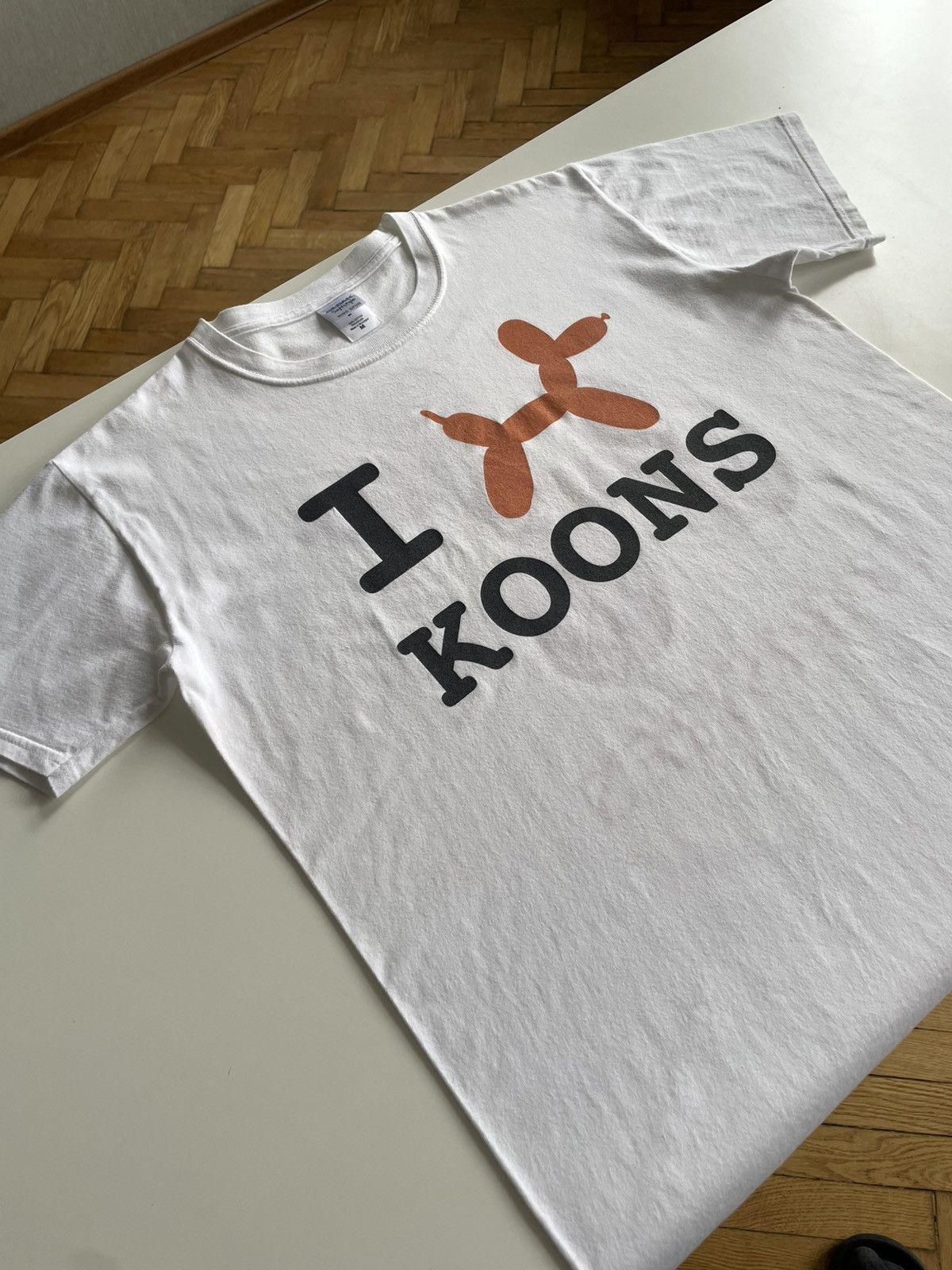 Gildan 2013 Christie’s: Selling of The Balloon Dog: Jeff Koons Tee Size US M / EU 48-50 / 2 - 18 Thumbnail