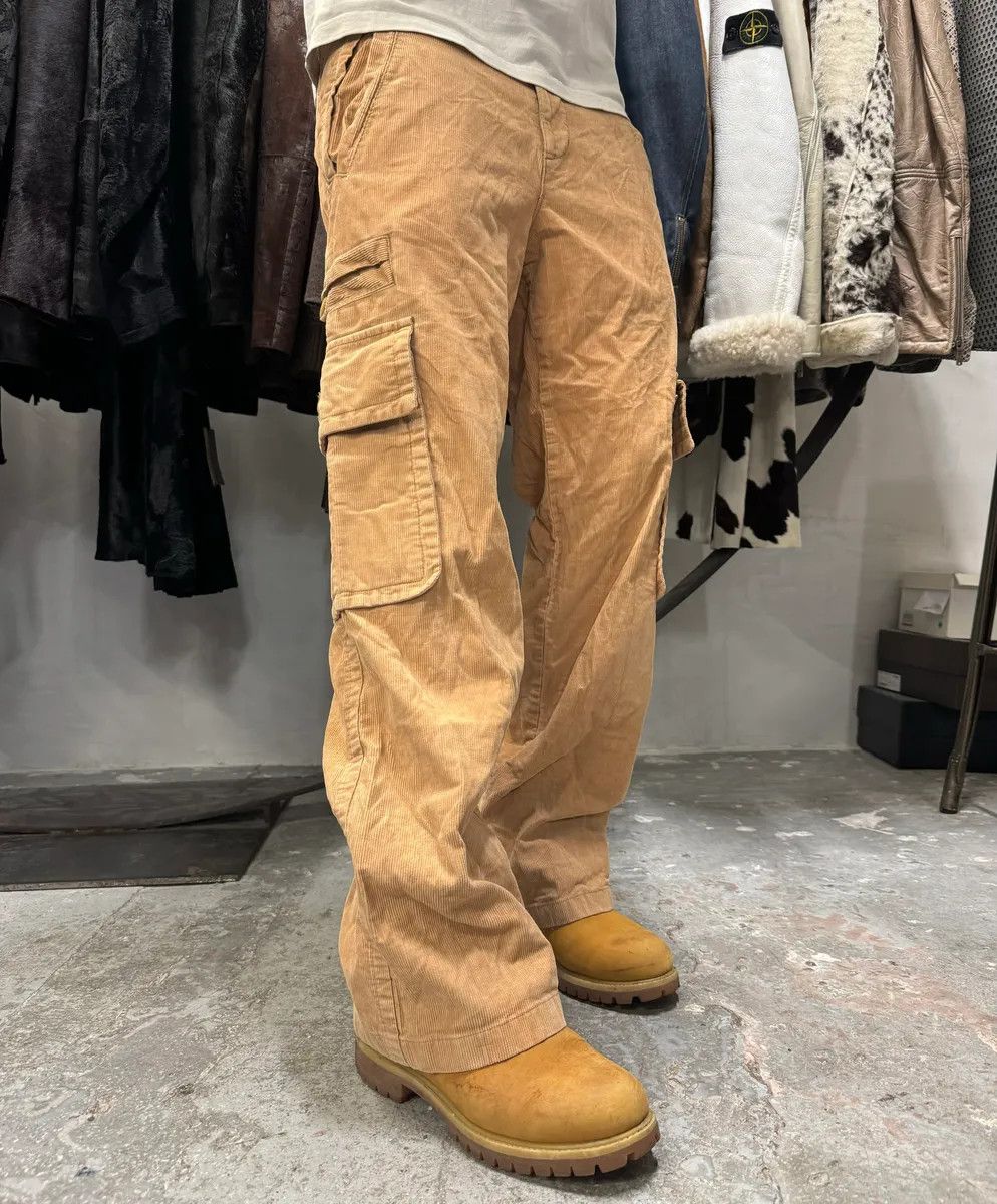 Moschino × Vintage 2000s Moschino Beige Cargo Pants Size US 32 / EU 48 - 1 Thumbnail