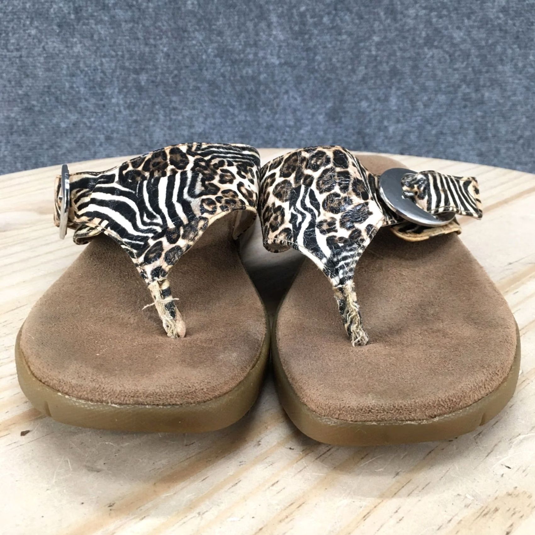 Vintage Aerosoles Sandals Womens 8 M Flip Flop Cheetah Animal Print T Strap Casual Size US 8 / IT 38 - 7 Thumbnail