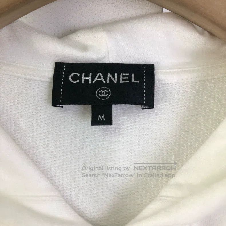 Chanel Chanel White graffiti sweatshirt jacket Size M / US 6-8 / IT 42-44 - 3 Thumbnail