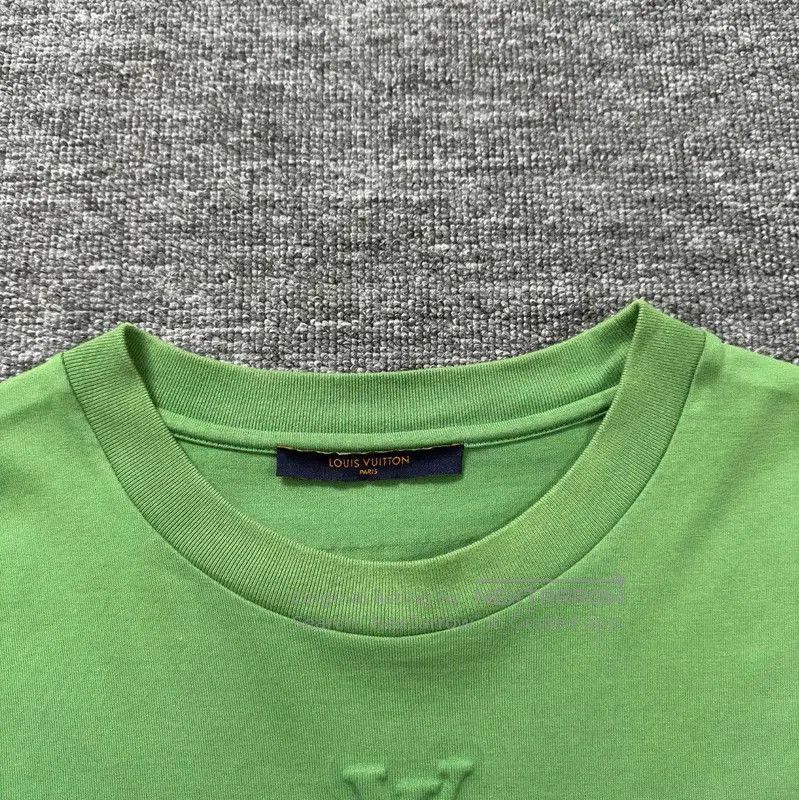 Louis Vuitton Louis Vuitton Green Cotton Men's T-Shirt . Size US L / EU 52-54 / 3 - 3 Thumbnail