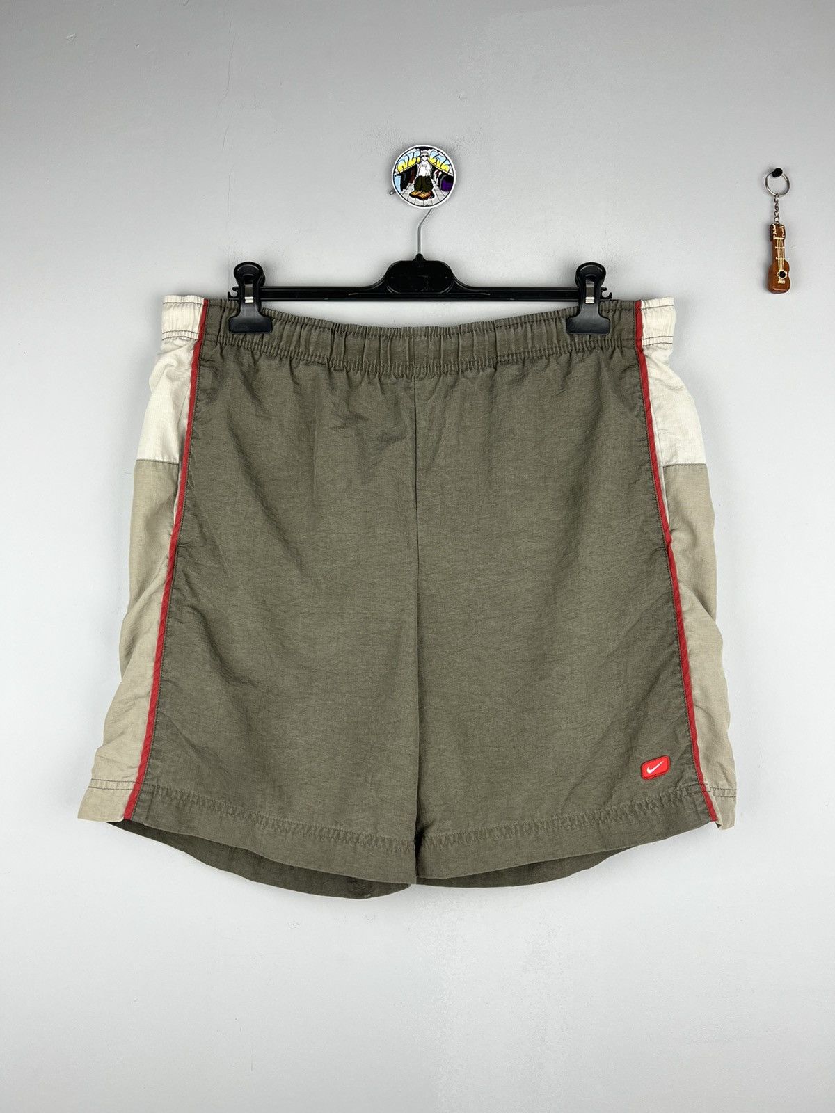 Nike × Vintage Nike Vintage Khaki Shorts sport nylon Size US 34 / EU 50 - 1 Thumbnail