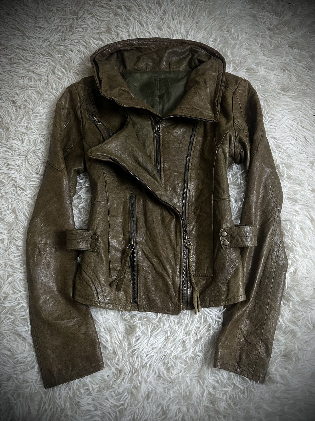 Le Grande Bleu (L.G.B.) rare 2000s italian asymmetric lamb skin leather biker jacket Size US S / EU 44-46 / 1 - 3 Thumbnail