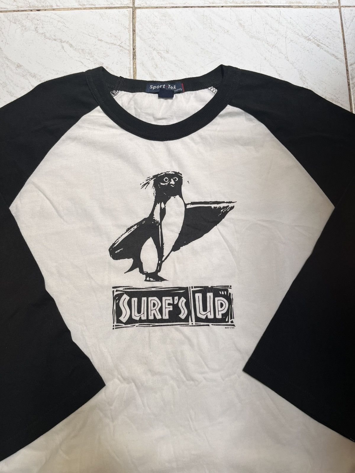 Vintage Vintage Surf’s Up Promo Movie Tshirt 2007 Size US XL / EU 56 / 4 - 1 Thumbnail