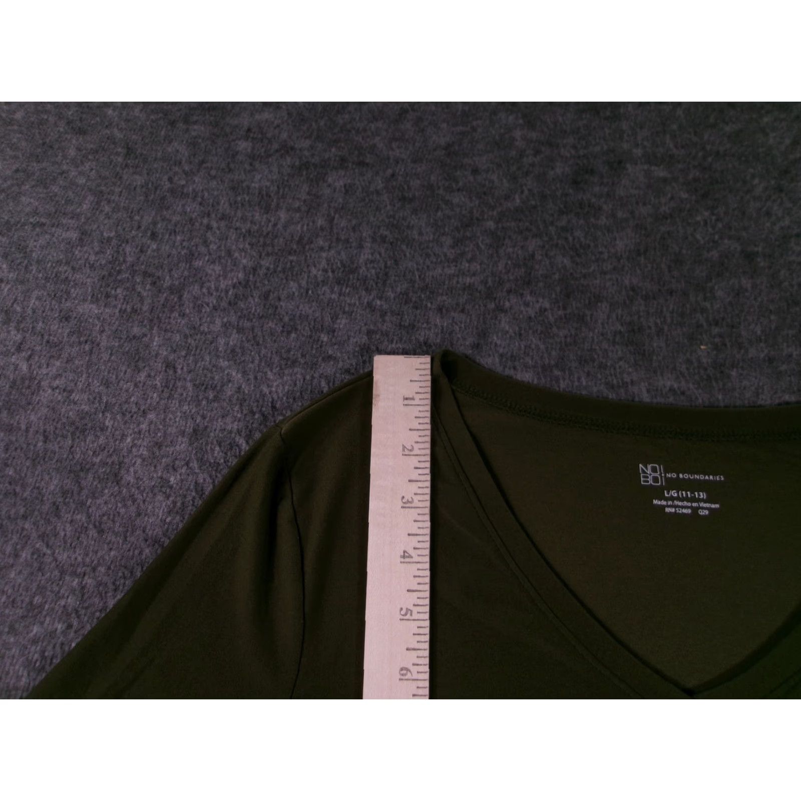 Vintage No Boundaries Top Women Olive V Neck Long Sleeve Stretch Polyester Casual L Green Knit Blouse Size L / US 10 / IT 46 - 5 Thumbnail