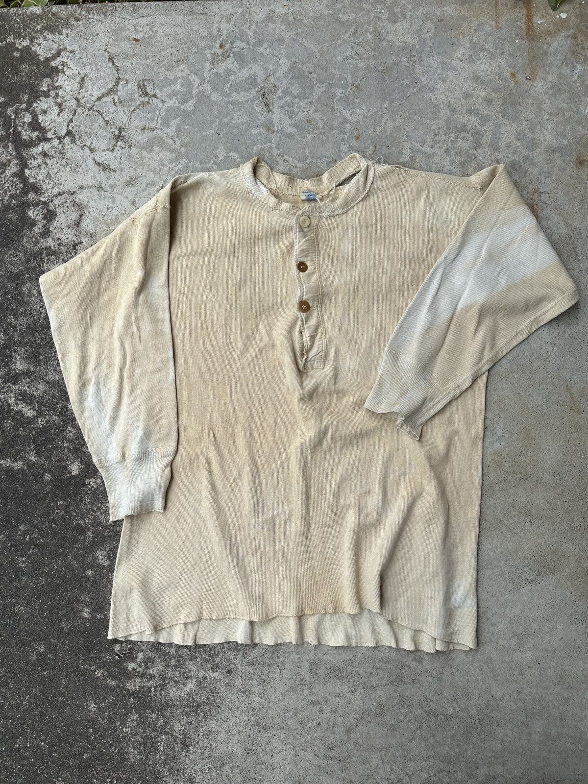 Vintage 50s-60s Sunfade trashed zombie distressed henley cream tee Size US L / EU 52-54 / 3 - 2 Thumbnail