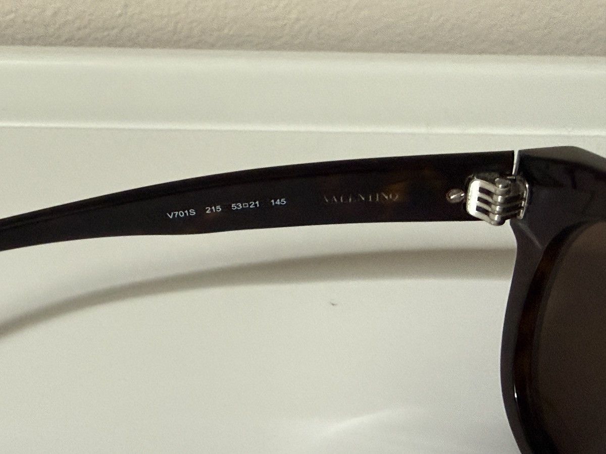 Valentino Pierpaolo Piccioli for Valentino Sunglasses Size ONE SIZE - 4 Thumbnail