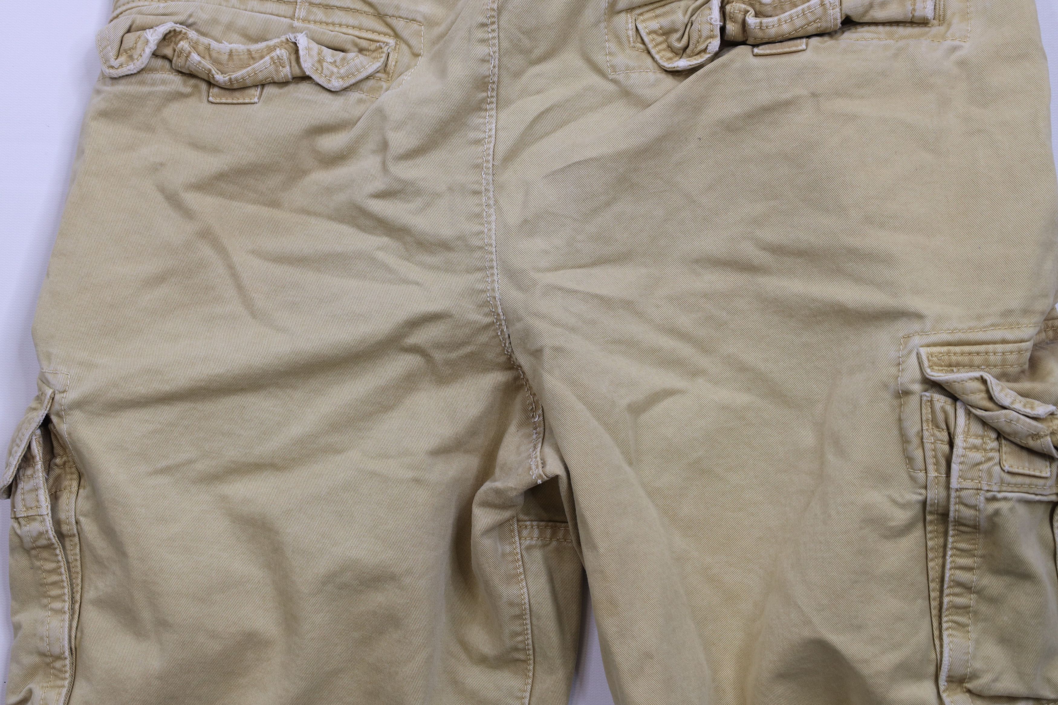 Abercrombie & Fitch × Vintage Vintage Abercrombie & Fitch Button Fly Heavy Cargo Shorts Size US 33 - 13 Thumbnail