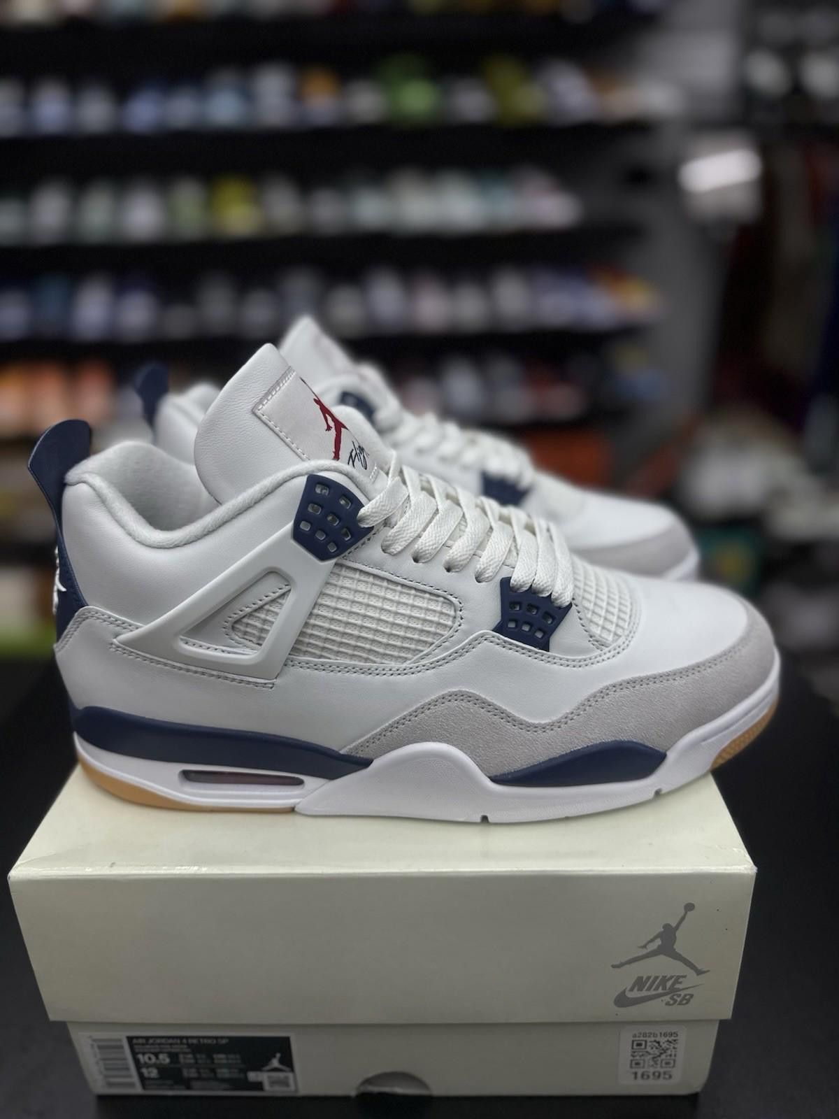 Jordan Brand Size 10.5 - Nike SB x Air Jordan 4 Retro SP Navy NEW Size US 10.5 / EU 43-44 - 1 Thumbnail