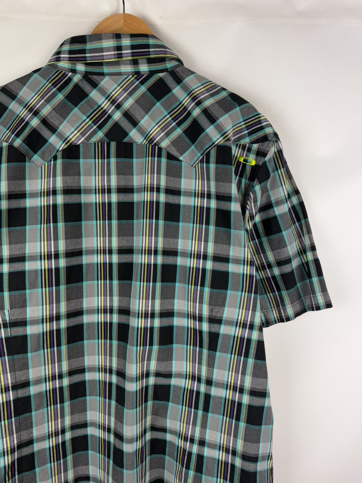 Oakley Oakley Short Sleeve Checked Western Outdoor Button Up Shirt Size US XL / EU 56 / 4 - 19 Thumbnail