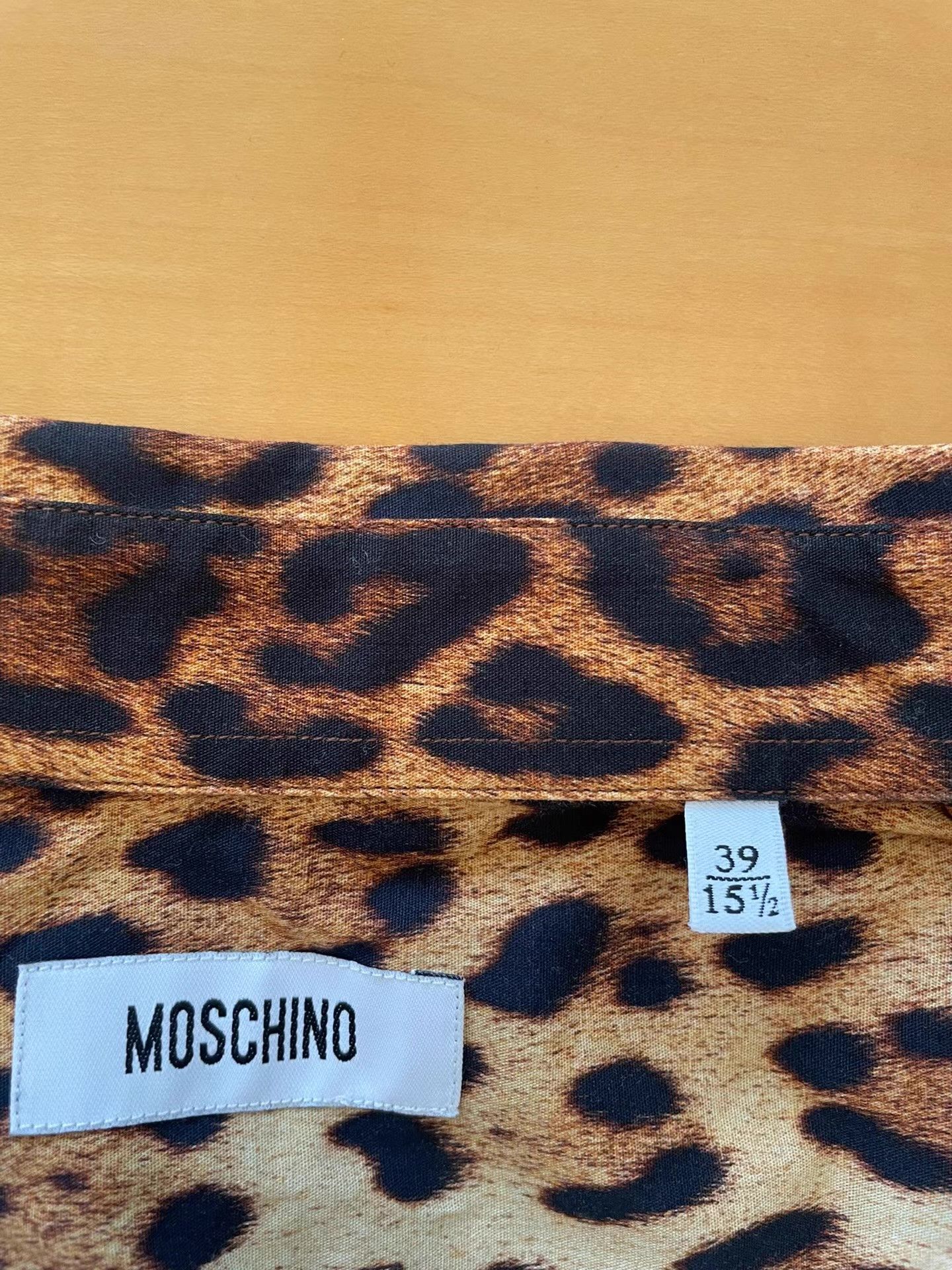 Moschino Moschino Men's Leopard Print Shirt Ｑ21 Size US M / EU 48-50 / 2 - 5 Thumbnail