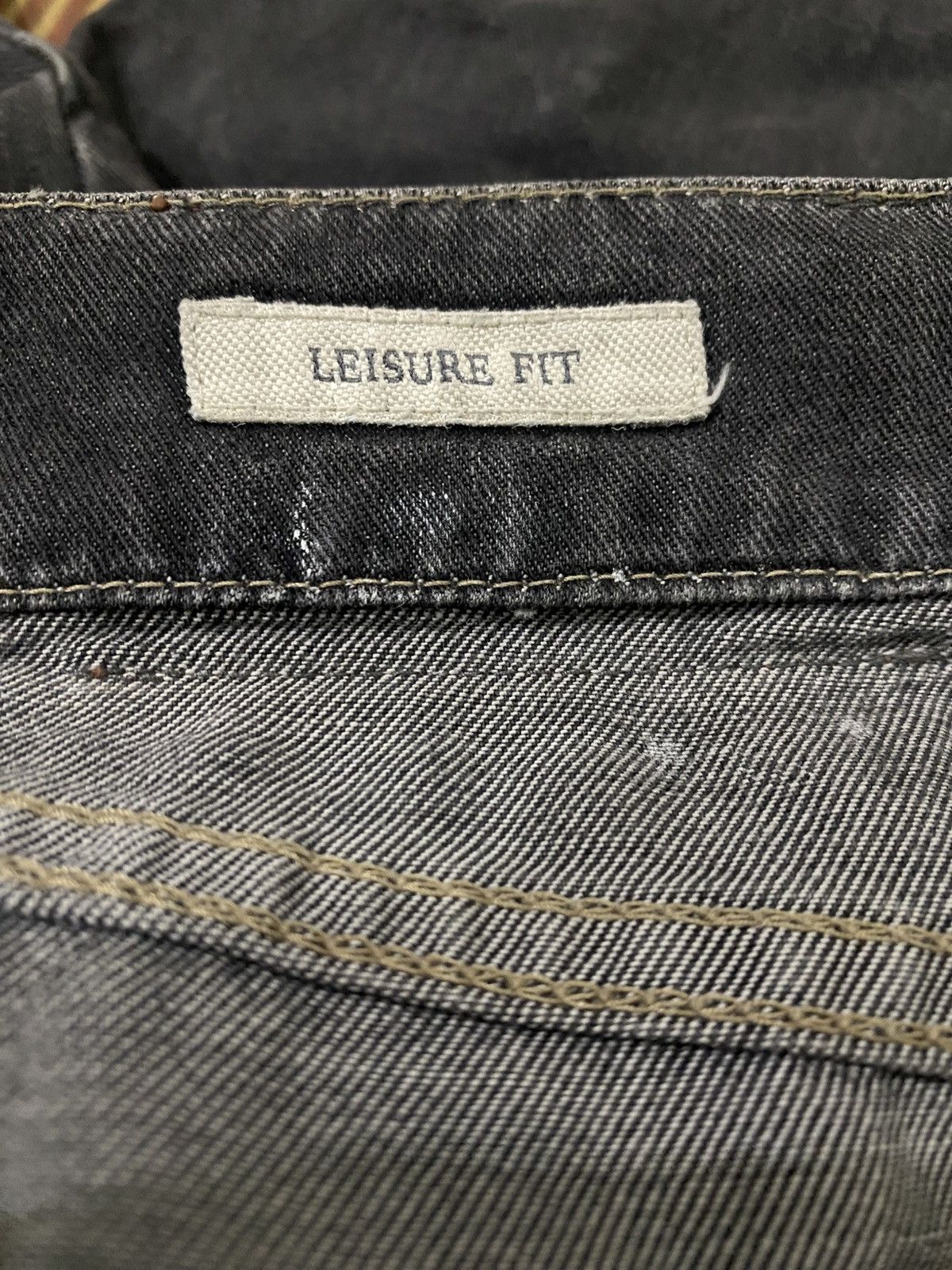 Brunello Cucinelli Brunello Cucinelli Dark Wash Smoky Black Distressed Jeans Size US 34 / EU 50 - 12 Thumbnail