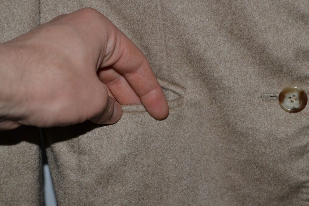 Colombo × Vintage COLOMBO BORGOSESIA BEIGE PURE CASHMERE STRAIGHT BLAZER Size XS / US 0-2 / IT 36-38 - 4 Thumbnail