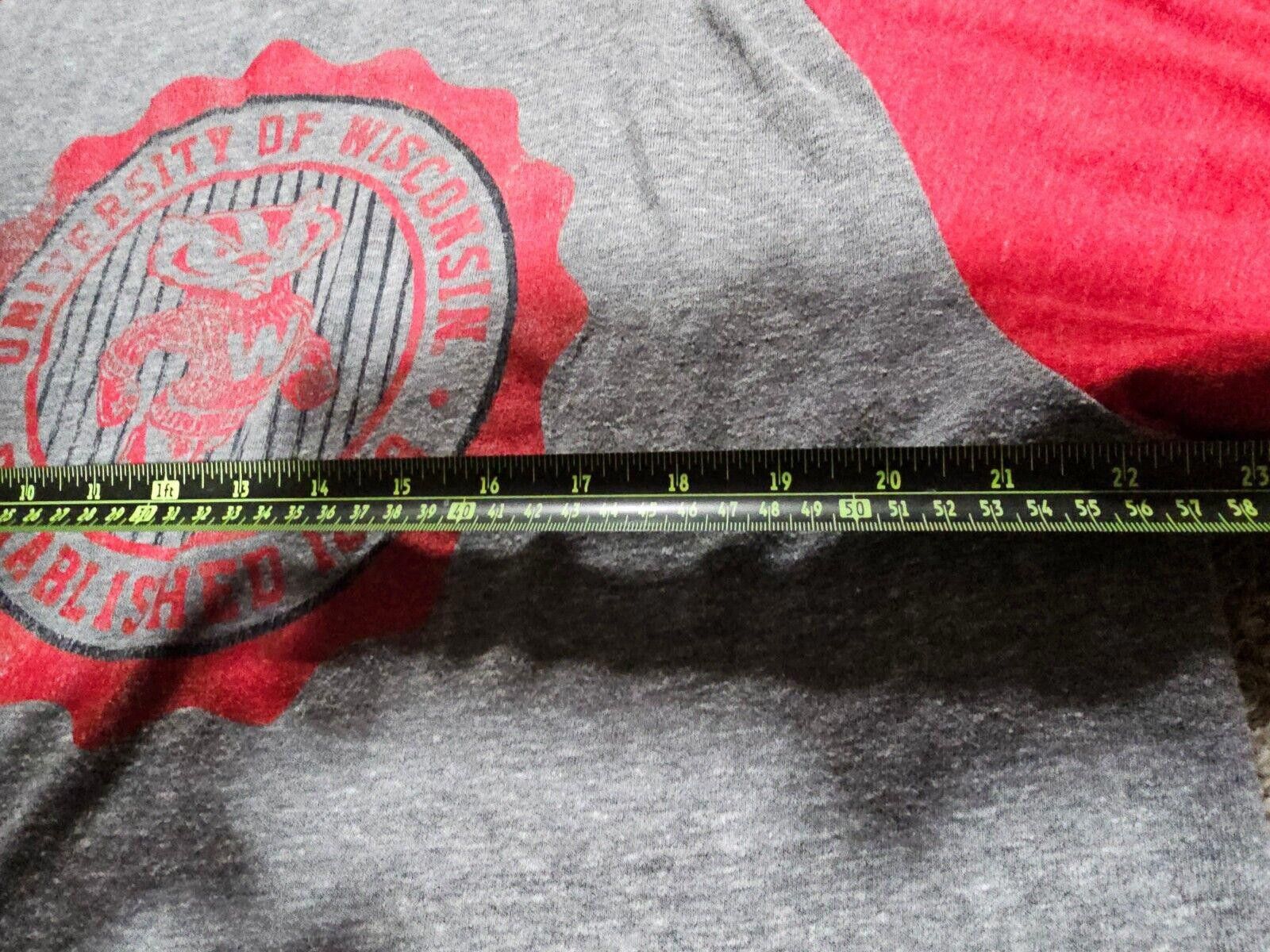 Adidas Wisconsin Badgers Adidas Long Sleeve Shirt XL - Some Pilling Size US XL / EU 56 / 4 - 7 Thumbnail