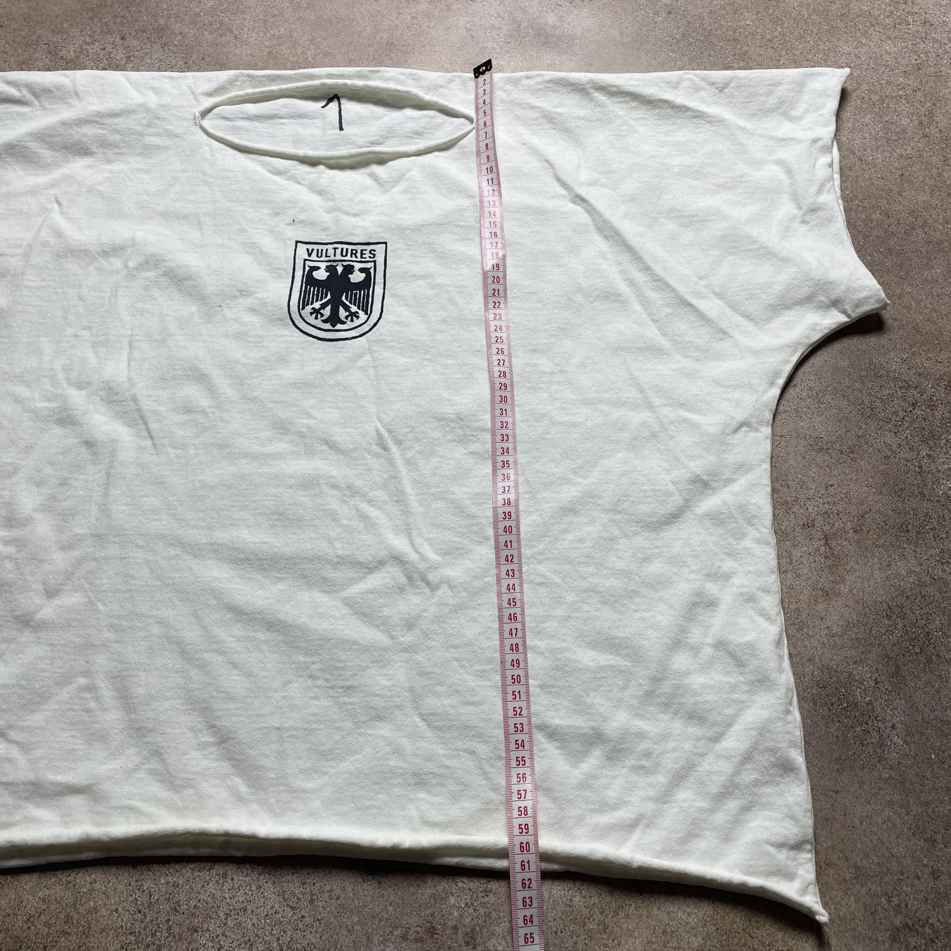 Yeezy Yeezy x Gosha Rubchinskiy Short Sleeve Vultures T-Shirt M Size US M / EU 48-50 / 2 - 4 Thumbnail