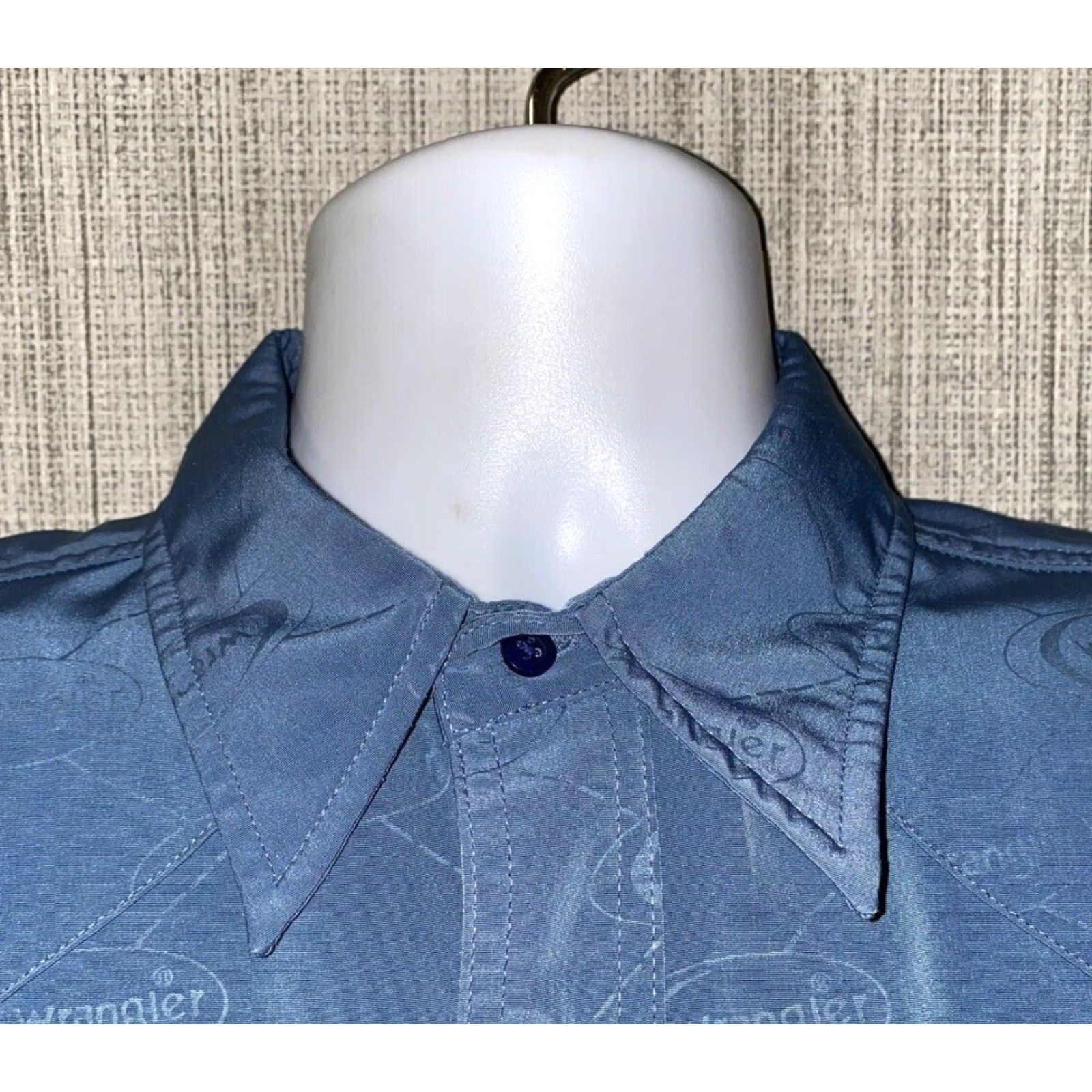 Wrangler VINTAGE Wrangler Mens Blue Snap Button Long Sleeve Shirt WRANGLER ALL OVER L Blue Button-Up Mens Regular Size L Size US L / EU 52-54 / 3 - 3 Thumbnail