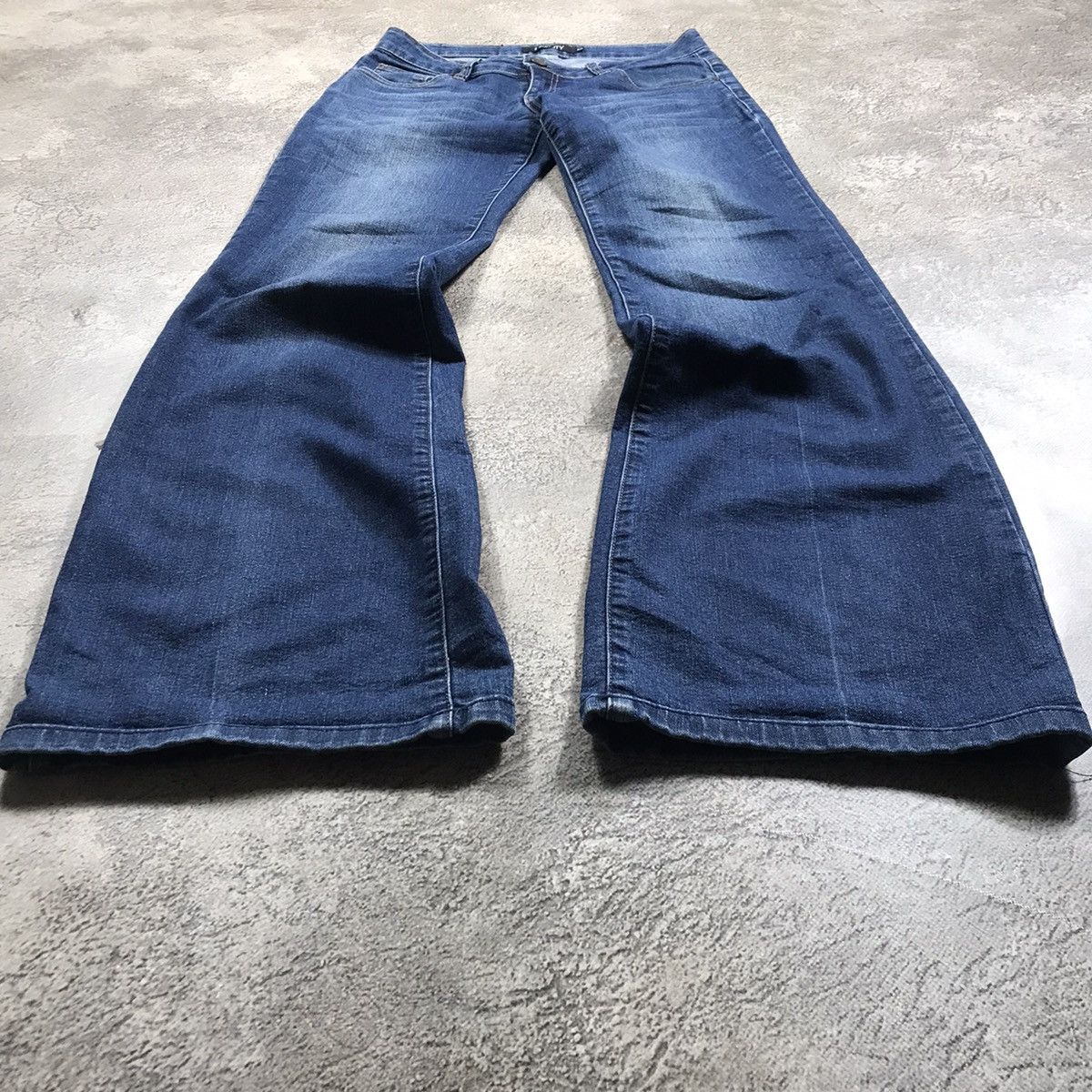 Vintage Vintage Y2K Baggy Distressed Flared Jeans Grunge Skate 28 Size 28" / US 6 / IT 42 - 1 Thumbnail