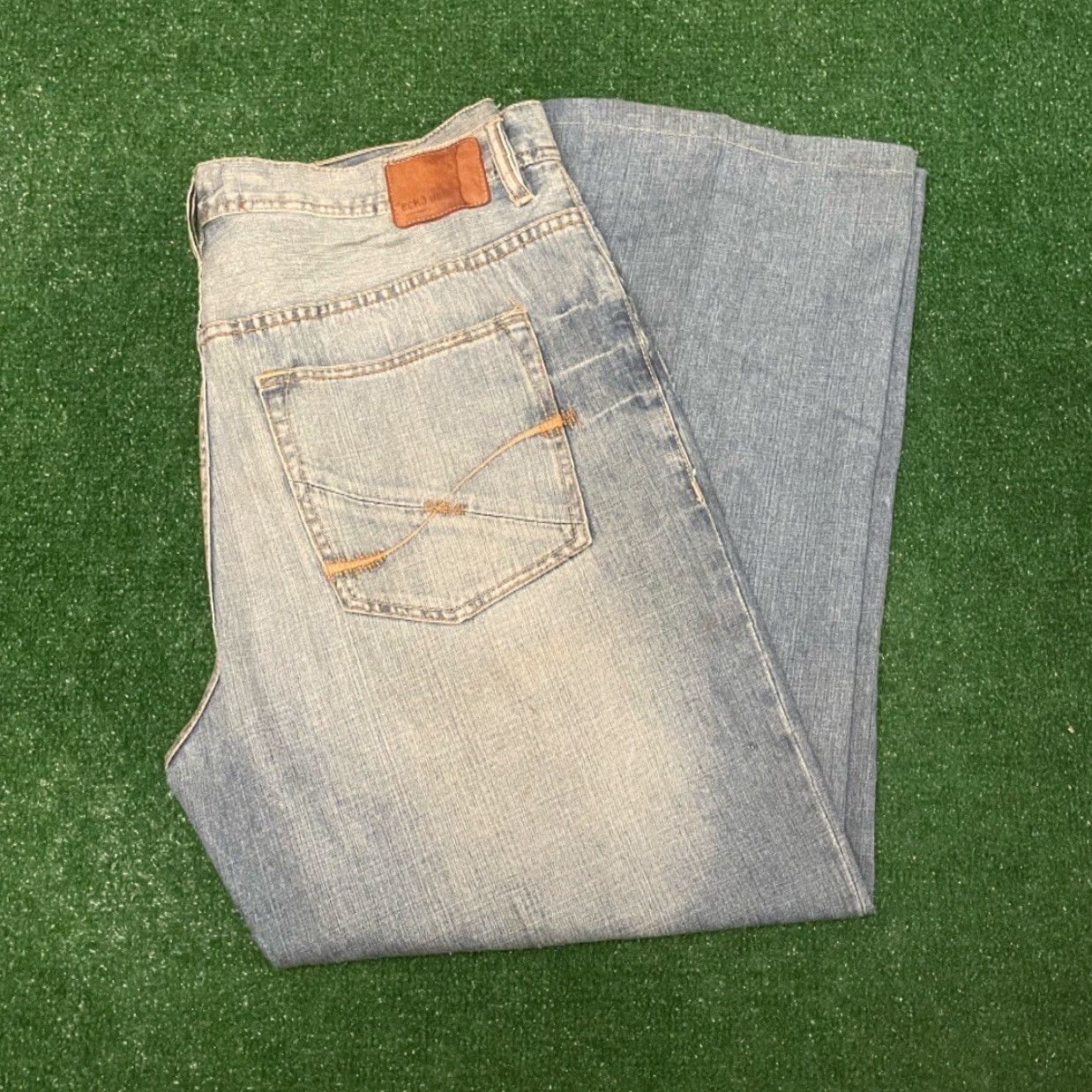Ecko Unltd. VINTAGE Y2K Ecko Unltd Baggy Skater Grunge Jeans VTG Mens 38 Light Wash 38x32 TBD? Size US 38 / EU 54 - 7 Thumbnail