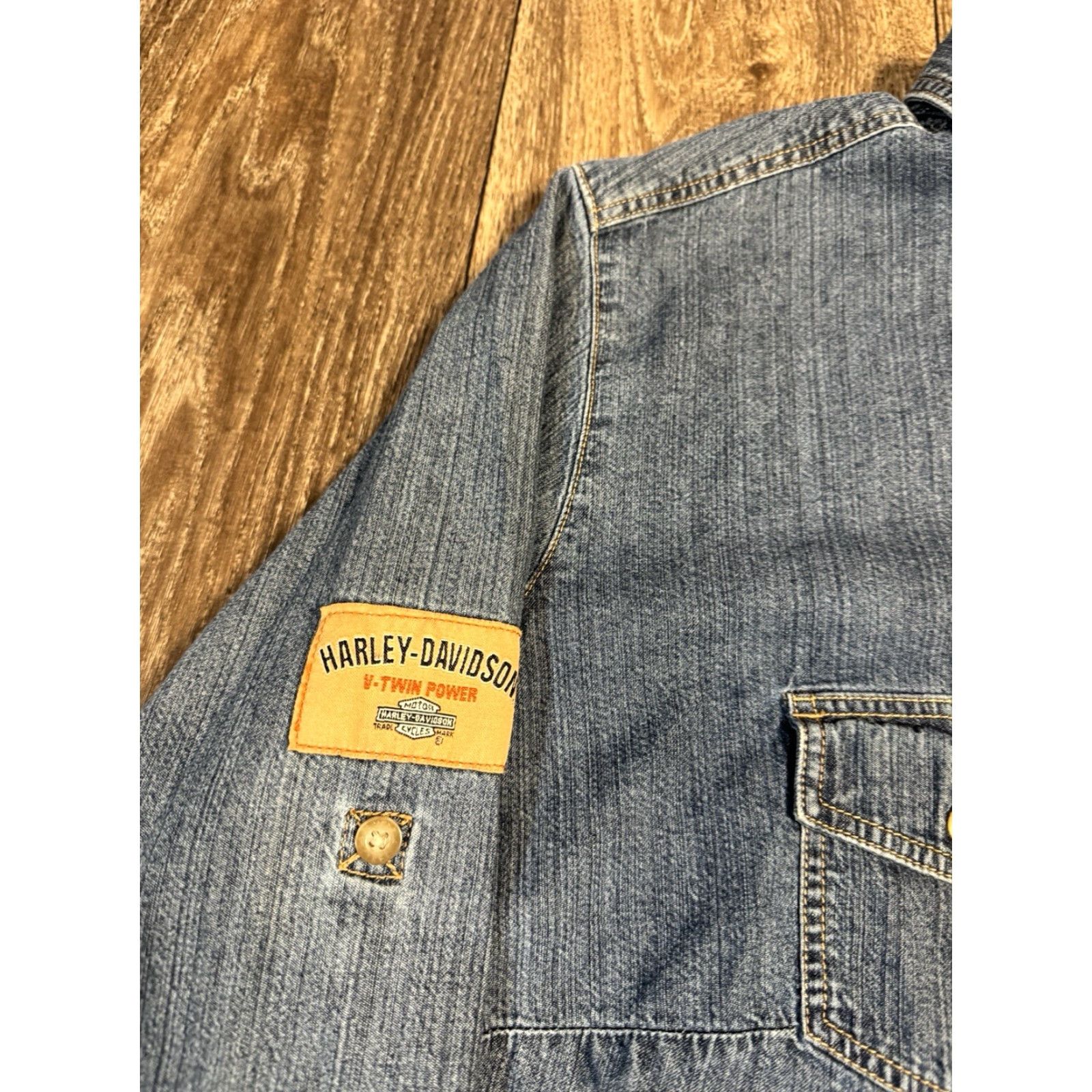 Harley Davidson Harley-Davidson Denim Jean Button-Up Shirt Women 1W Blue 24” Pit to Pit 27” Length (Regular) Size XS / US 0-2 / IT 36-38 - 4 Thumbnail