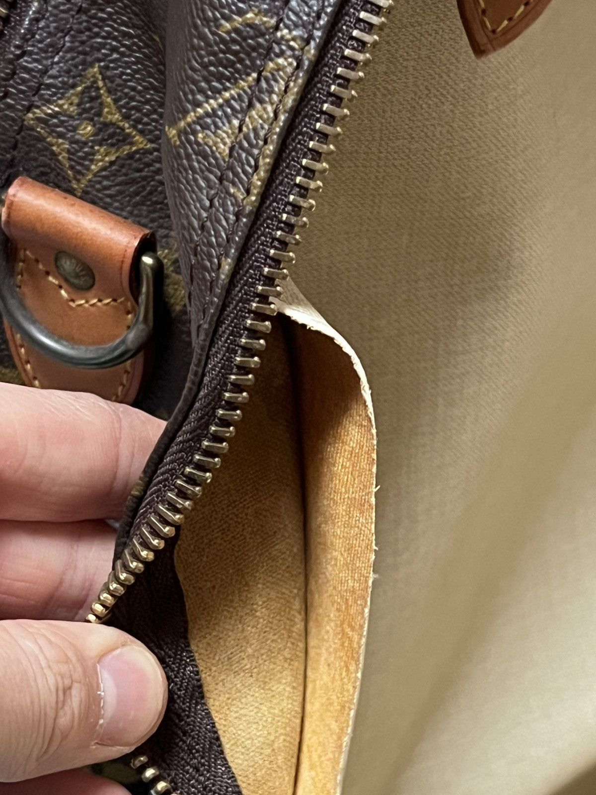 Louis Vuitton Louis Vuitton Alize 60 Monogram Travel Bag Size ONE SIZE - 15 Thumbnail