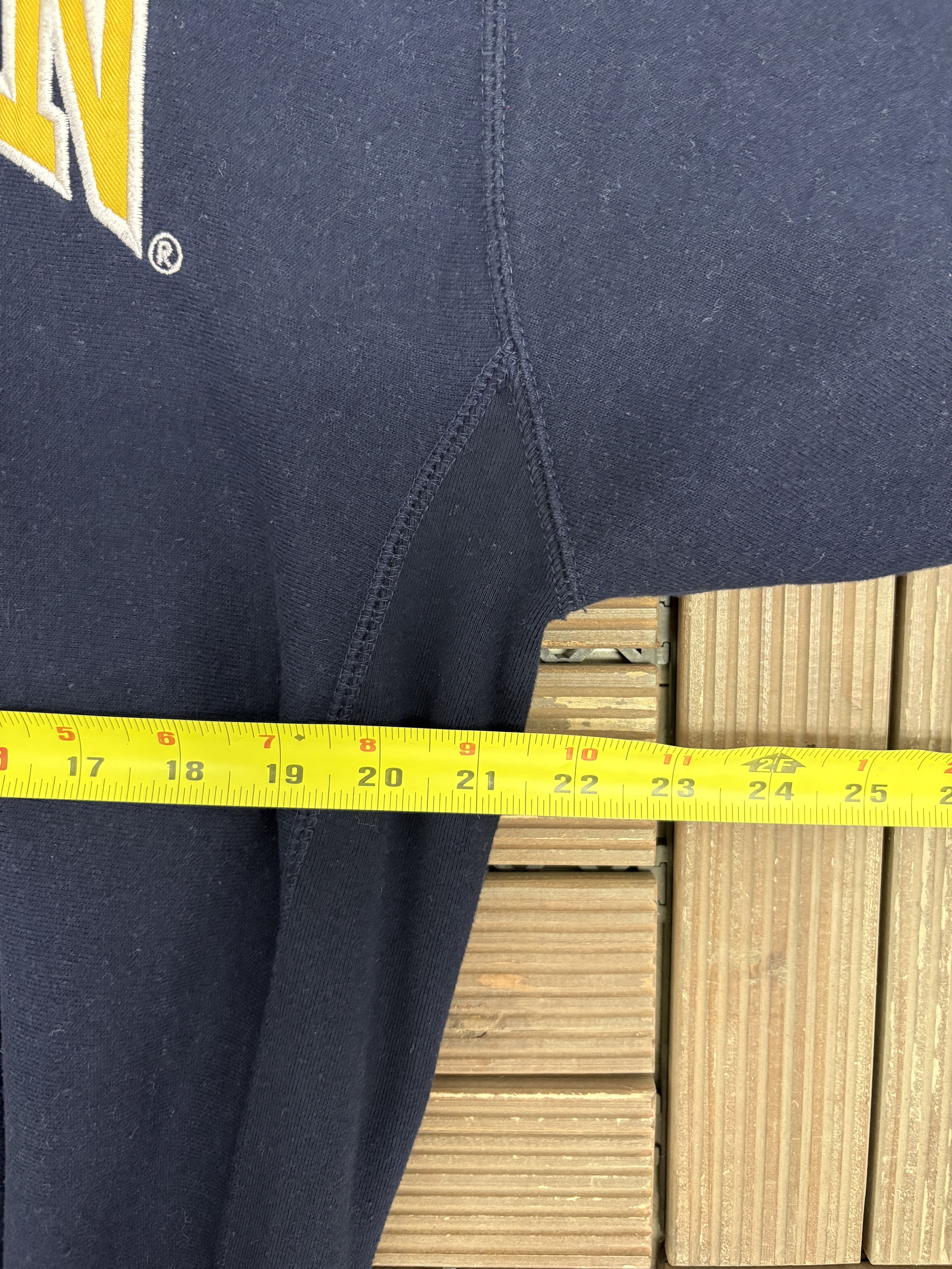 Vintage Michigan Wolverines Stitched Vintage Hoodie Size US L / EU 52-54 / 3 - 7 Thumbnail