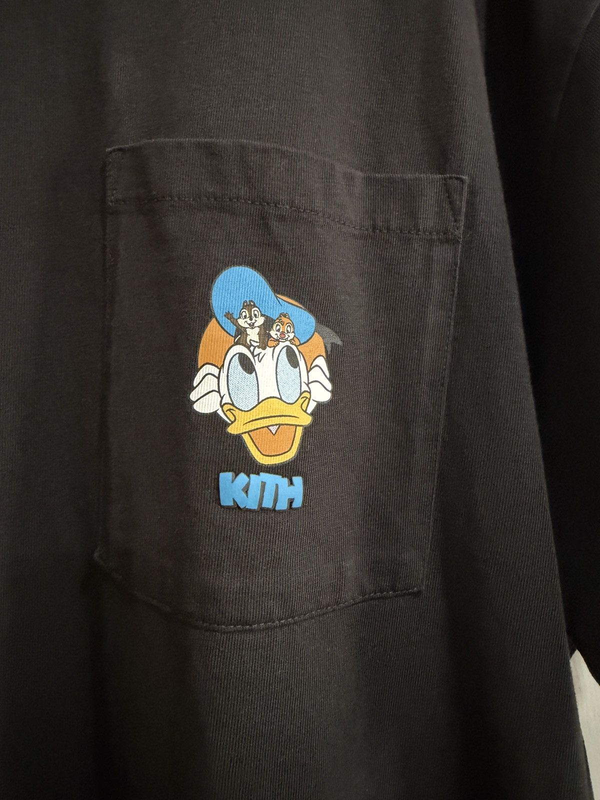 Disney × Kith Kith x Disney Pocket Tee Size US XL / EU 56 / 4 - 2 Thumbnail
