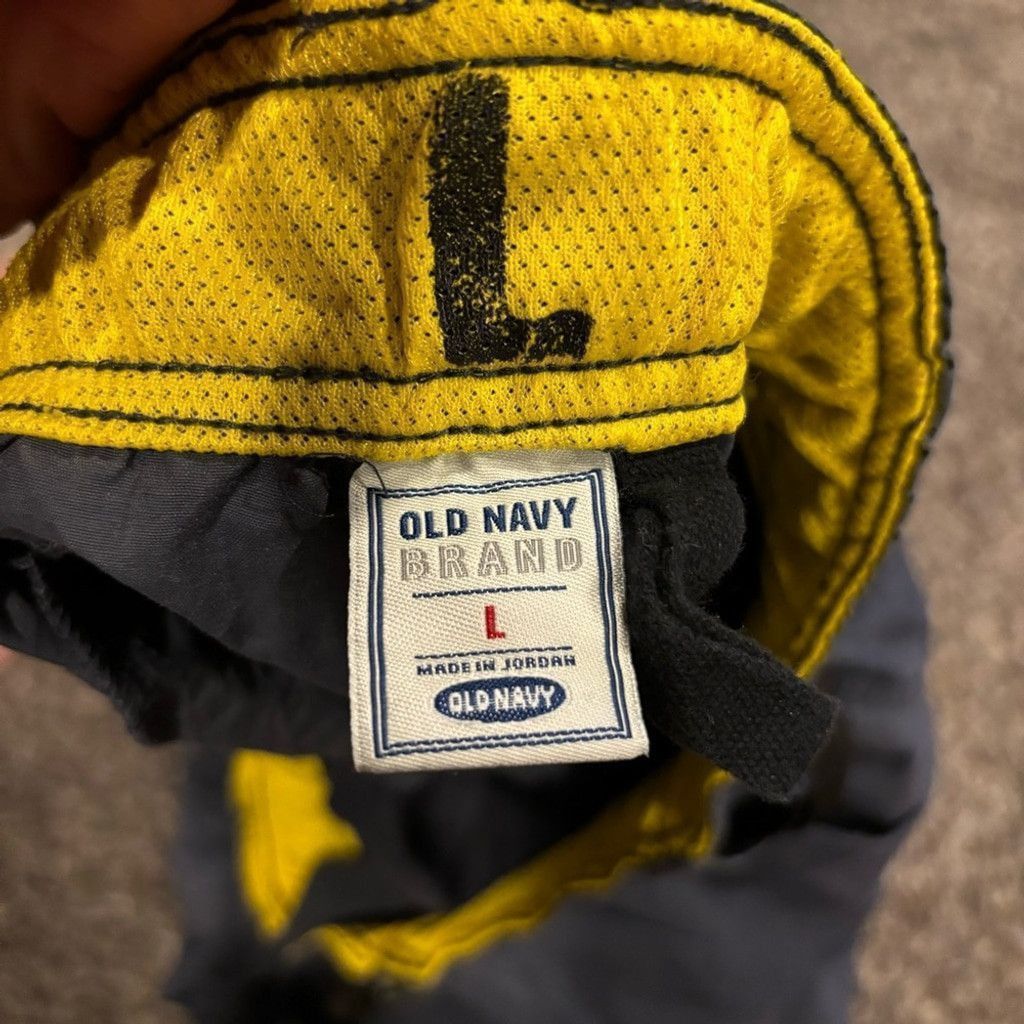 Old Navy Men’s Old Navy Cargo Shorts Size US 30 / EU 46 - 6 Thumbnail