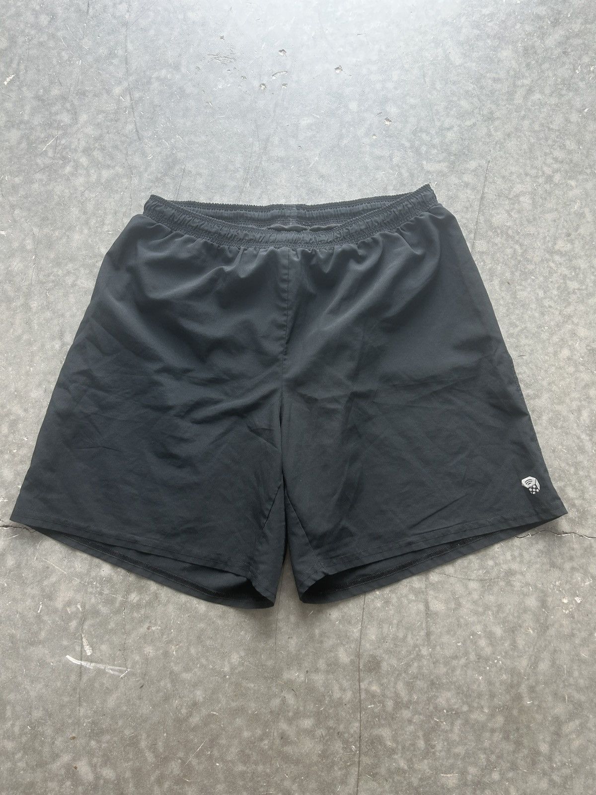 Mountain Hardwear × Vintage Vintage Y2K Mountain Hardwear Gym Shorts Size US 30 / EU 46 - 1 Thumbnail