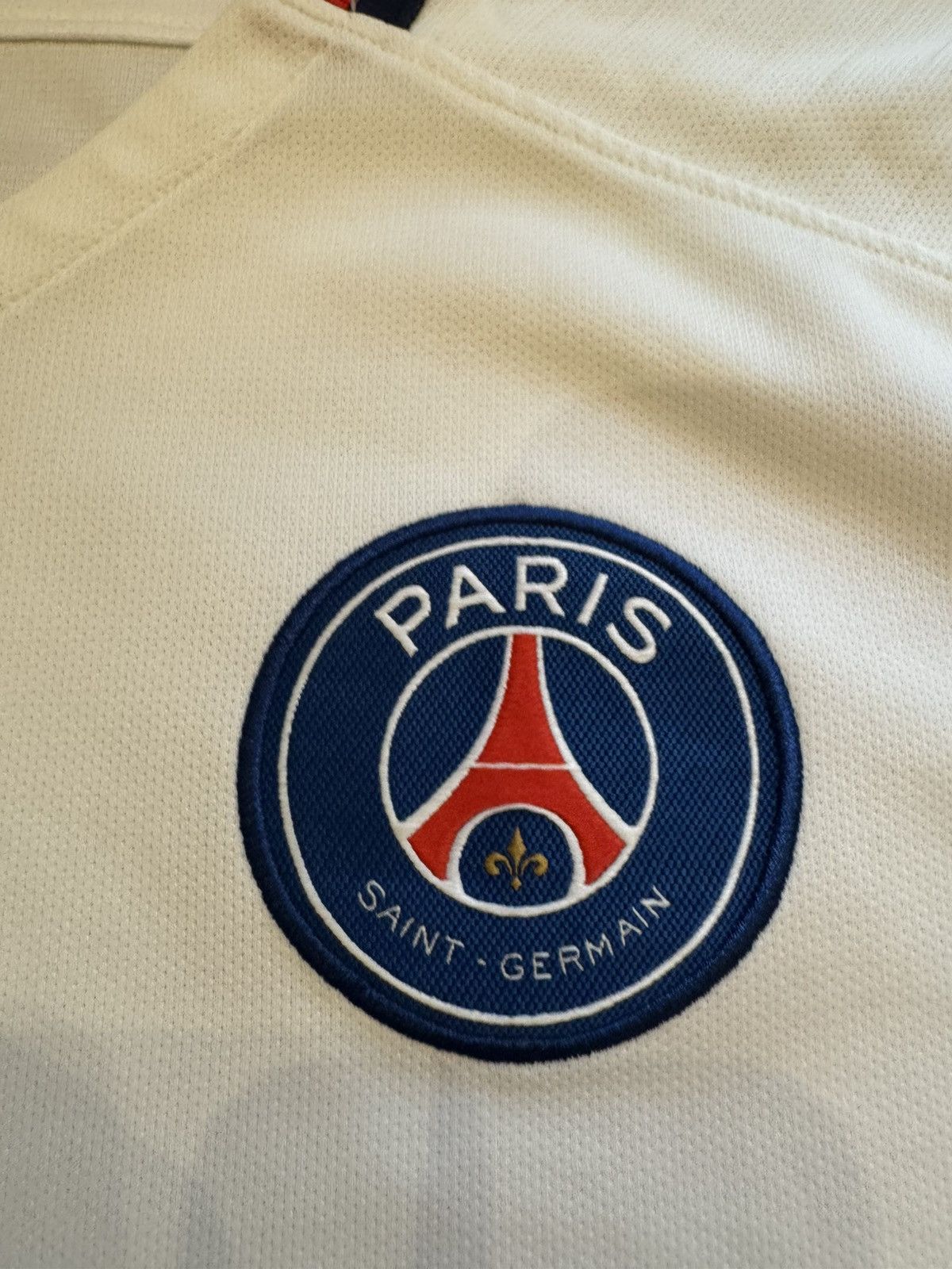 Nike PARIS SAINT-GERMAIN PSG 2015/2016 NIKE FOOTBALL JERSEY SIZ M Size US M / EU 48-50 / 2 - 9 Thumbnail