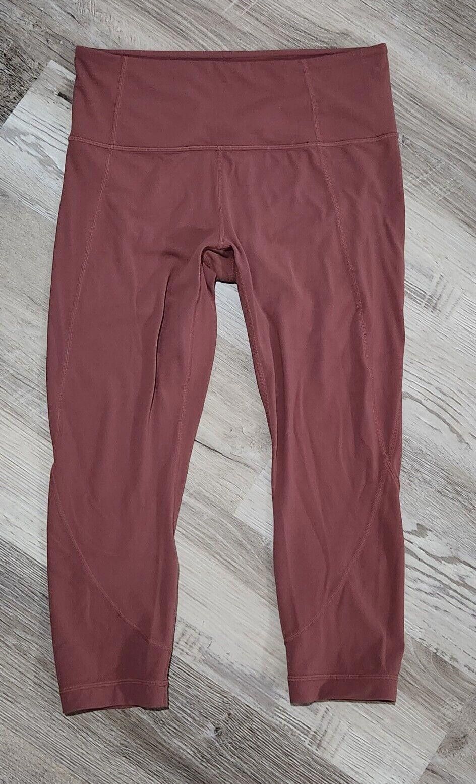 Designer Athleta Capris Medium Mauve Fitted Active Gym Yoga Size 32" / US 10 / IT 46 - 1 Thumbnail