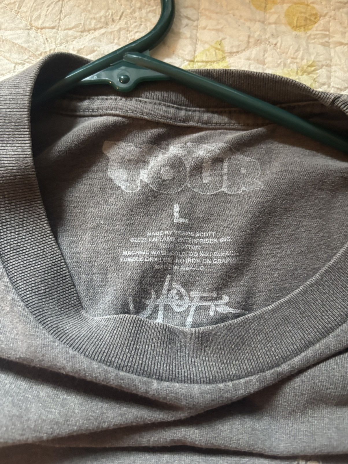 Travis Scott Travis scott utopia tour tee Size US L / EU 52-54 / 3 - 2 Thumbnail