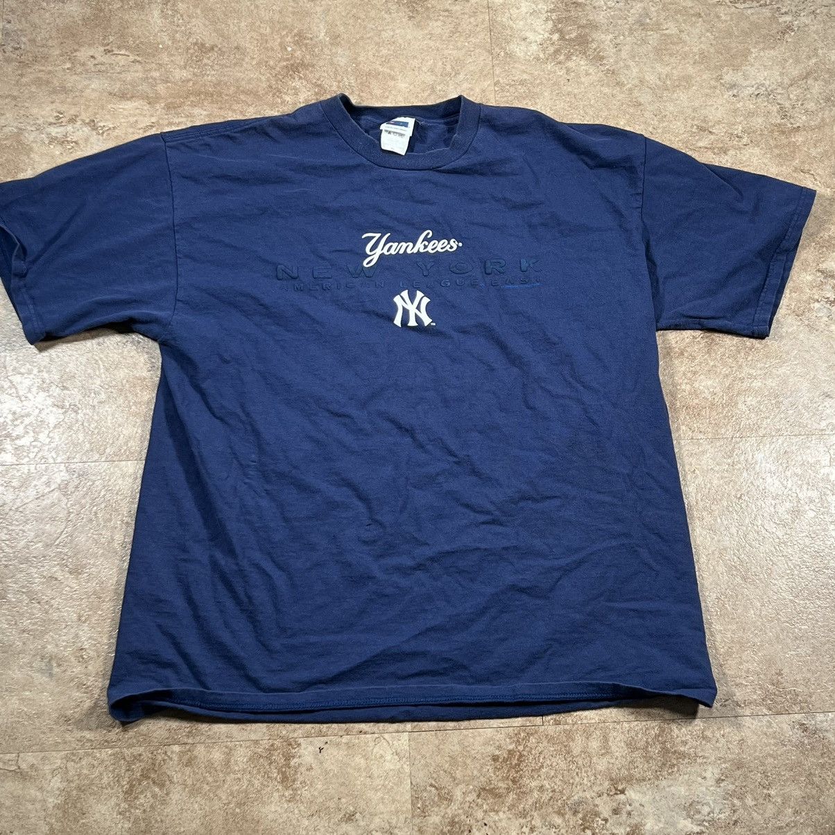 CSA × Vintage Vintage New York Yankees Logo T Shirt XL Bubble Print Y2K Size US XL / EU 56 / 4 - 1 Thumbnail