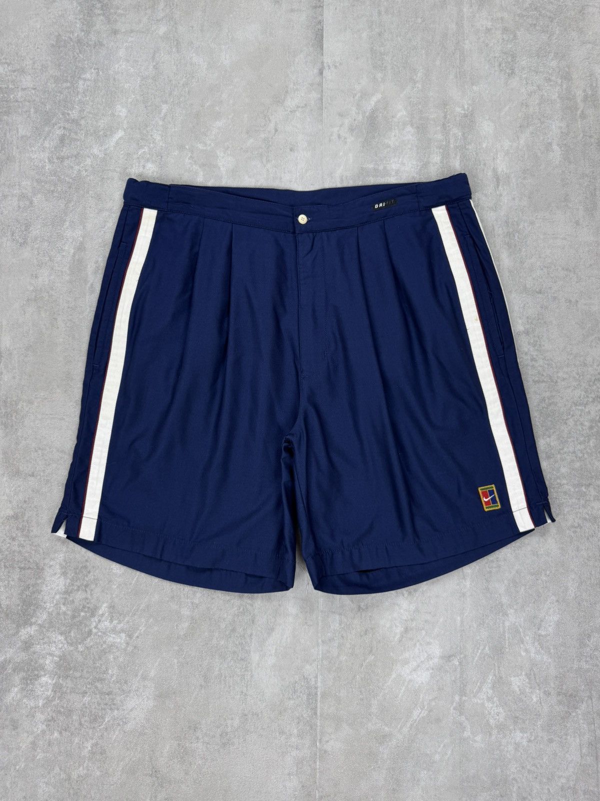 Vintage Nike Vintage Tennis Short pleated Mens size 38 / XXL Size US 38 / EU 54 - 1 Thumbnail