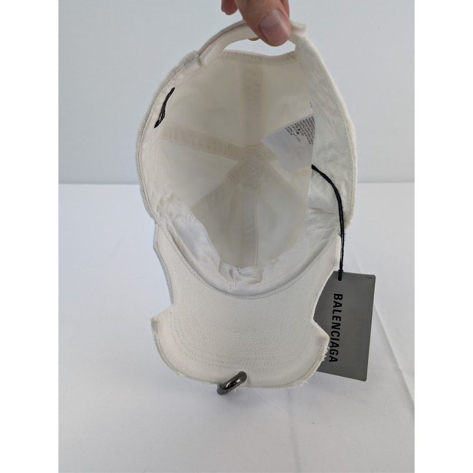 Balenciaga o1rshd1 Size: M / Cotton Drill Piercing Cap/Hat White/Black Size ONE SIZE - 10 Thumbnail