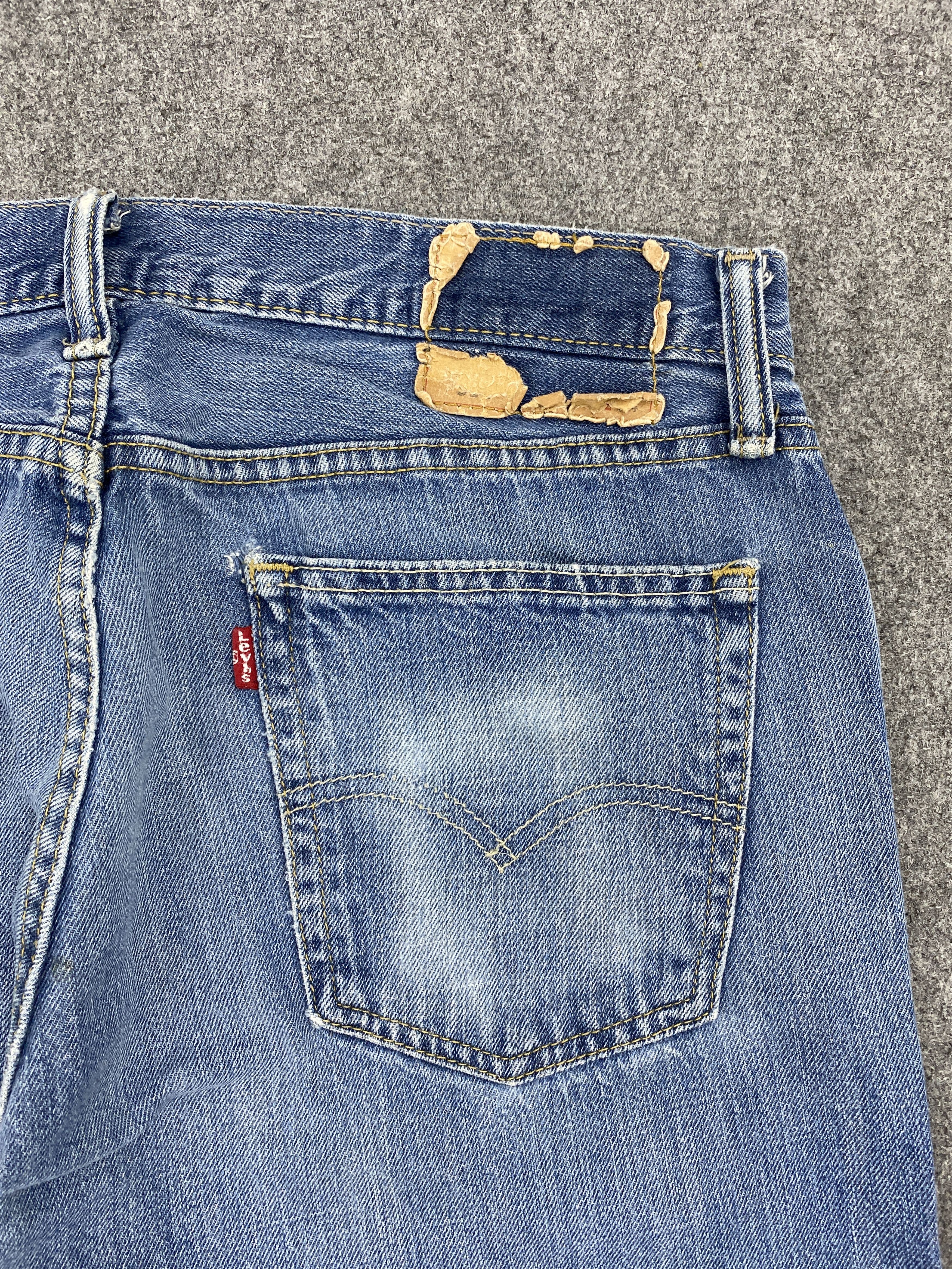 Levi's × Vintage Faded Blue Vintage Levis 514 Jeans Size US 34 / EU 50 - 16 Thumbnail