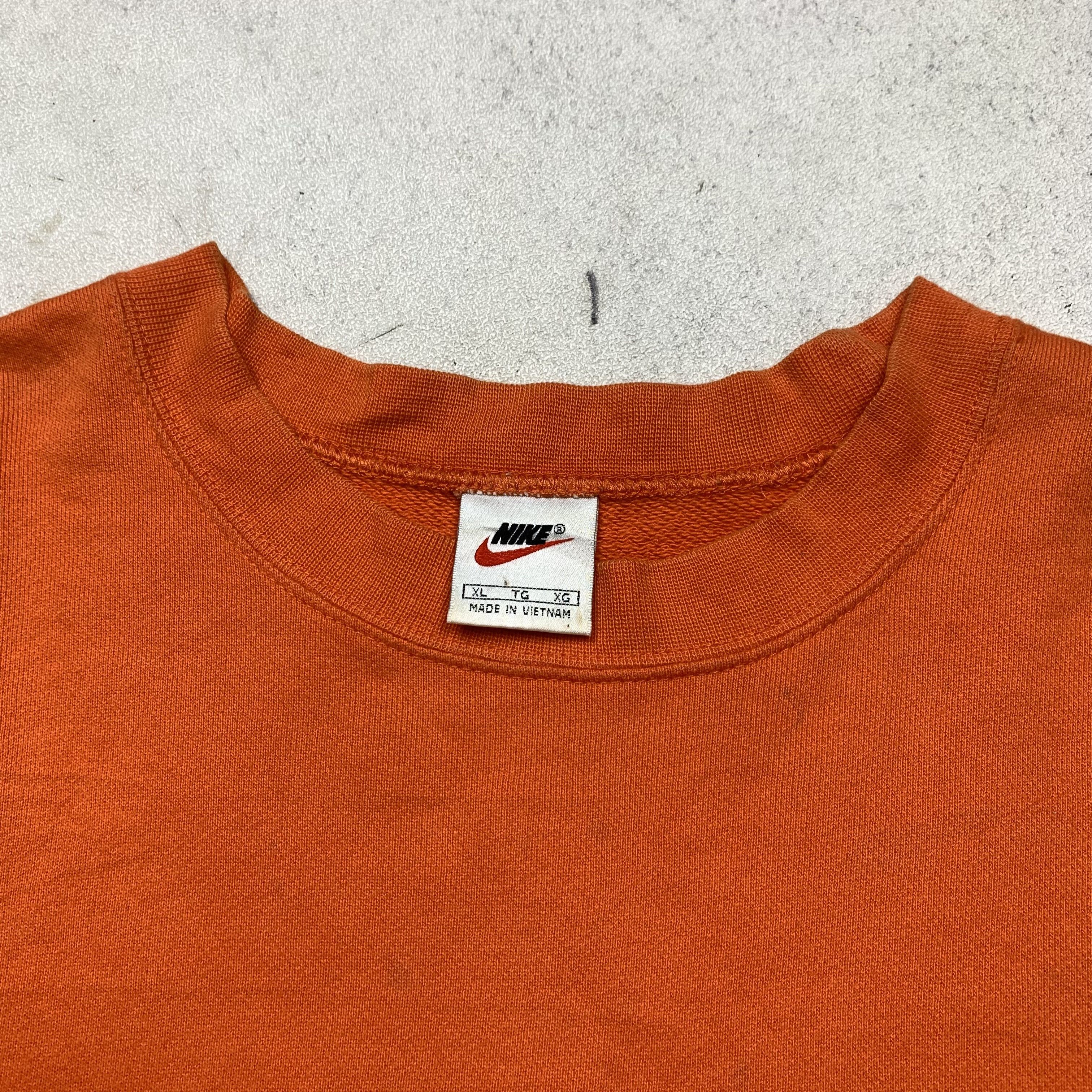 Nike Vintage 90s Nike Spellout Embroidery Sweatshirt Crewneck Size US XL / EU 56 / 4 - 4 Thumbnail