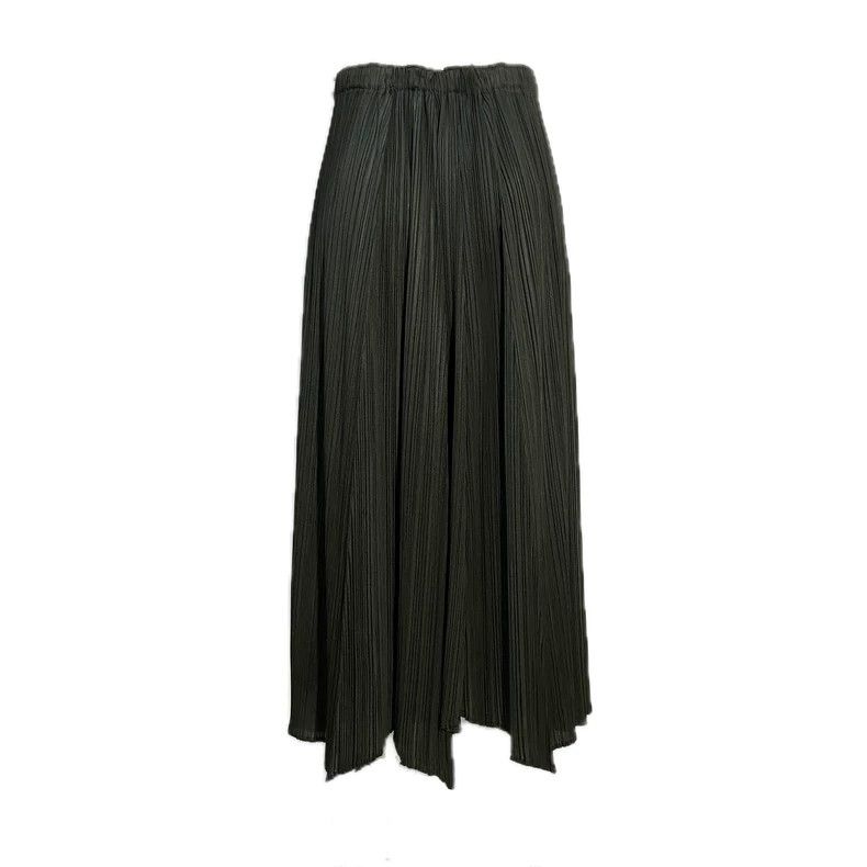 Issey Miyake Issey Miyake size:5 Black pleated skirt Size 31" - 2 Thumbnail