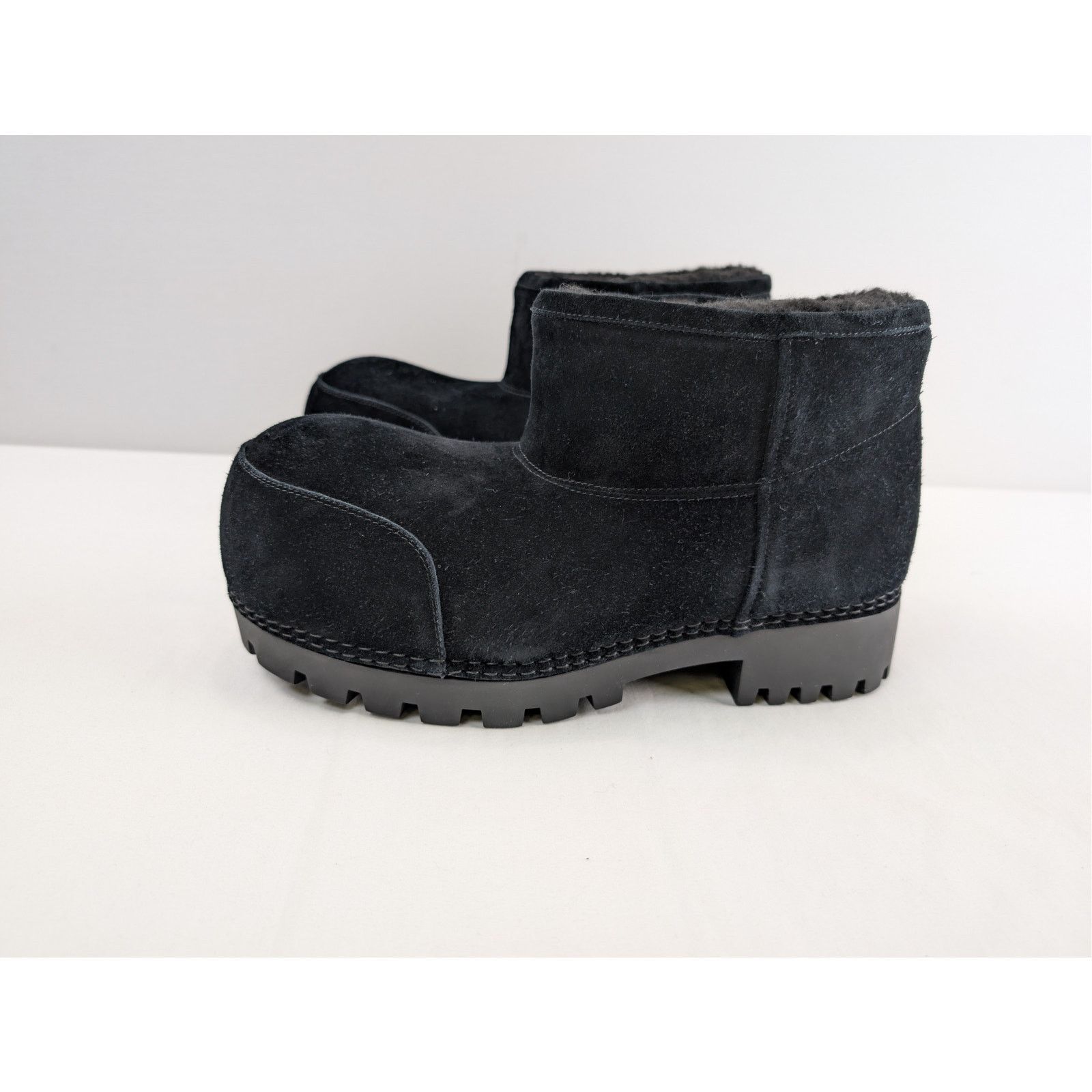 Balenciaga o1rshd1 Suede/Fake Shearling Alaska Fur Bootie Boots Black Size US 11 / EU 44 - 10 Thumbnail