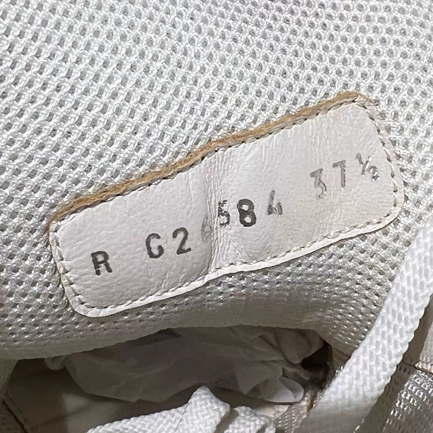 Chanel Chanel Classic CC White Sneaker Size 37.5 YH26875 Size US 7 / IT 37 - 8 Thumbnail