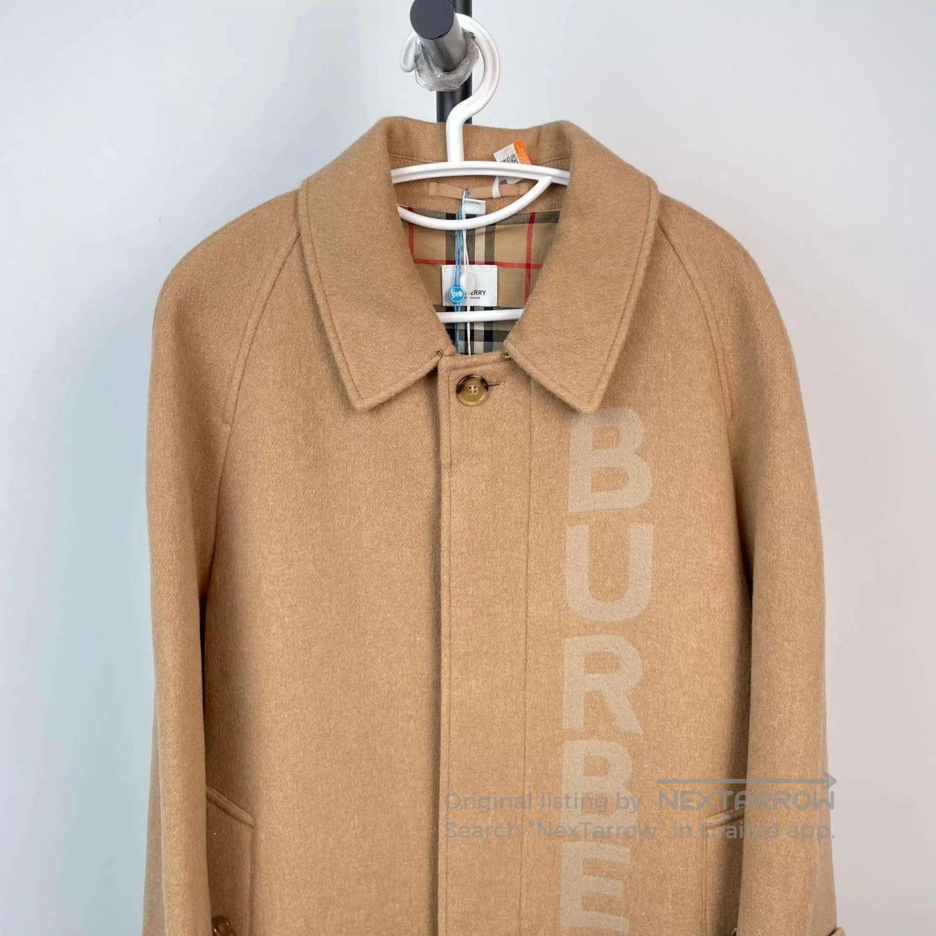 Burberry Beige Long Coat with Collar - Size M. Size US M / EU 48-50 / 2 - 9 Thumbnail