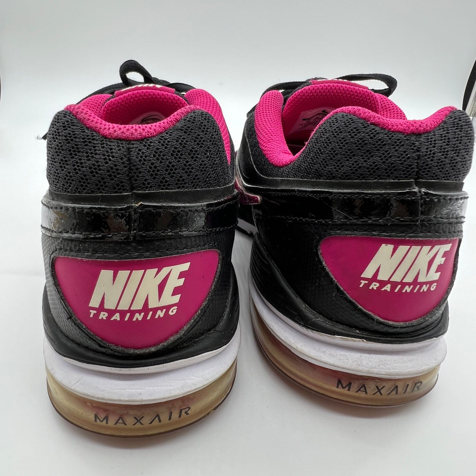 Nike Nike Women's Athletic Shoes Size 8 Pink and Black Size US 8 / IT 38 - 4 Thumbnail